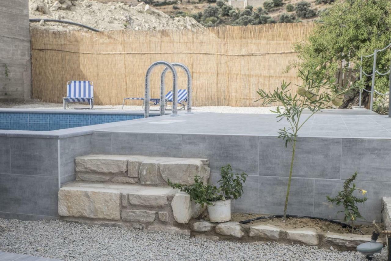 Villa Miron Kamilari Exterior foto