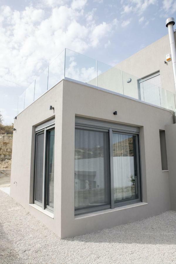 Villa Miron Kamilari Exterior foto